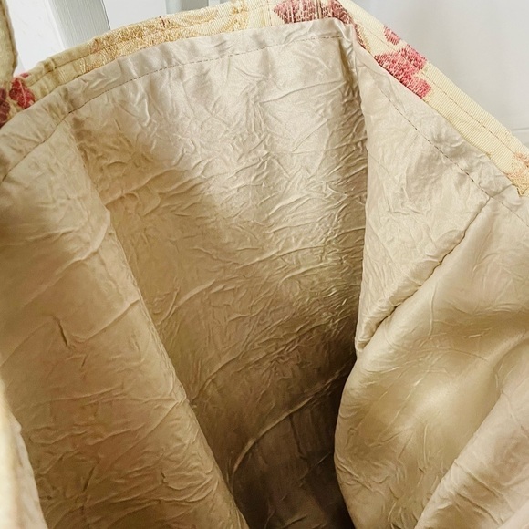 HANDMADE | Brocade Gold Ornate Oversized Tapestry Tote Bag - Picture 5 of 8